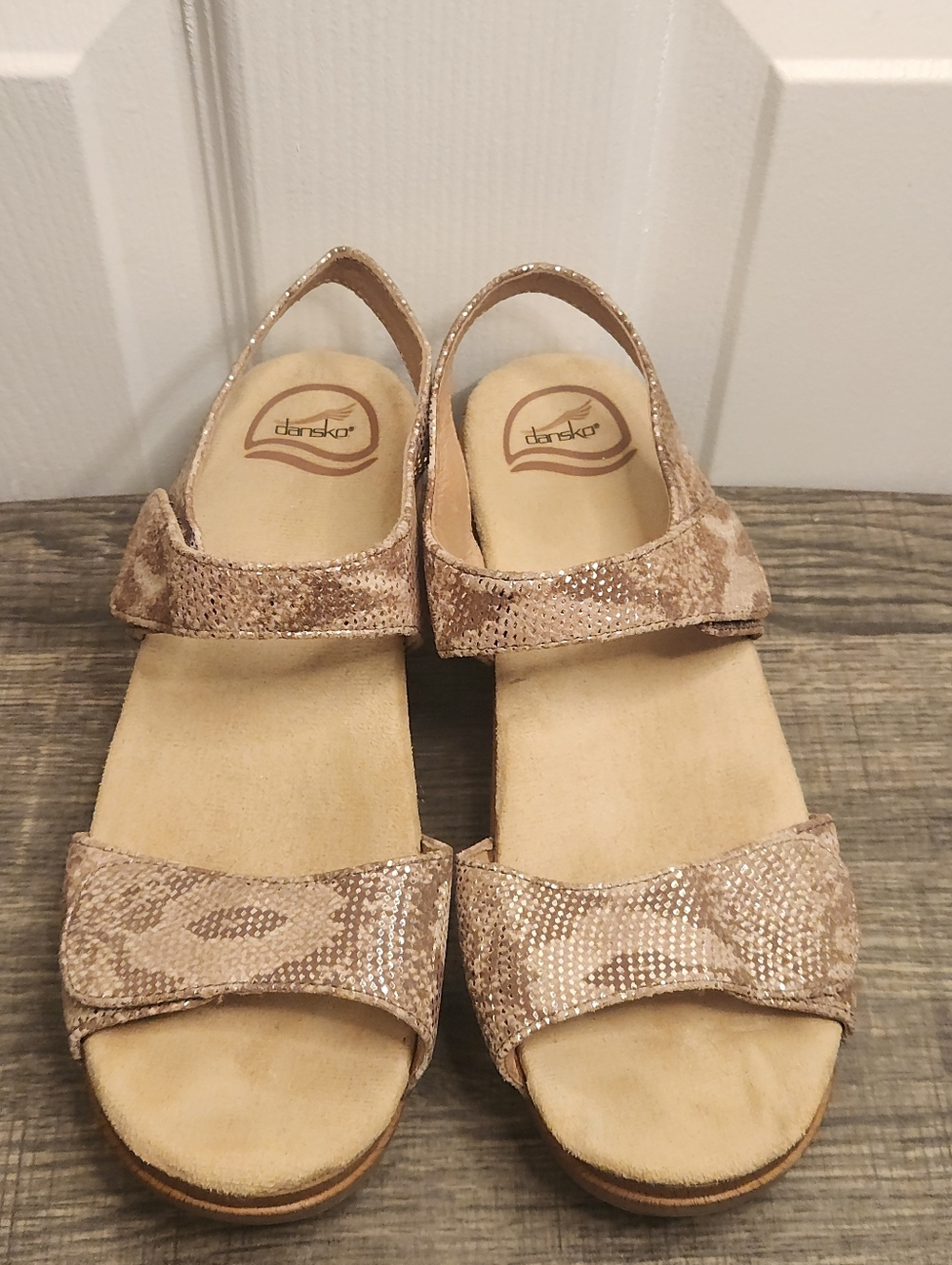 Dansko Sonnet Women’s Metallic Snake-Print Slingback Sandals Size 40 (9.5-10)